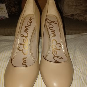 Ladies Shoes